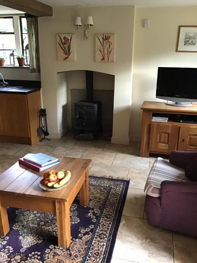 Dove Cottage Bisley  Eksteriør billede